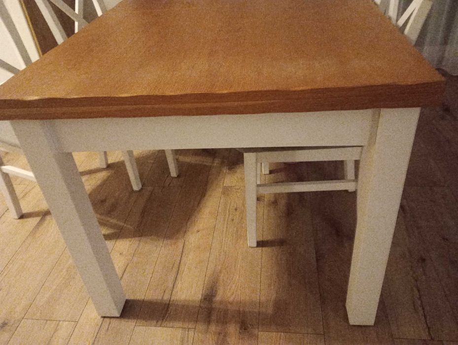 Stół do jadalni salonu dąb