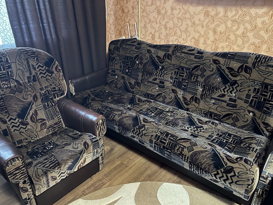 Диван та 2 крісла
