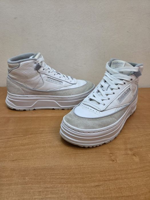 Кросівки Reebok, оригінал, з коробкою, в гарному стані, без нюансів