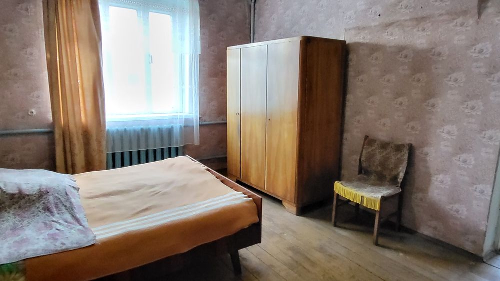 Здаю половину будинку