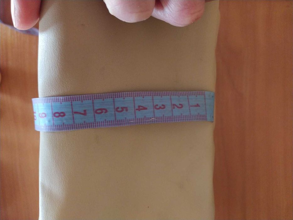 Продам сумочку беж