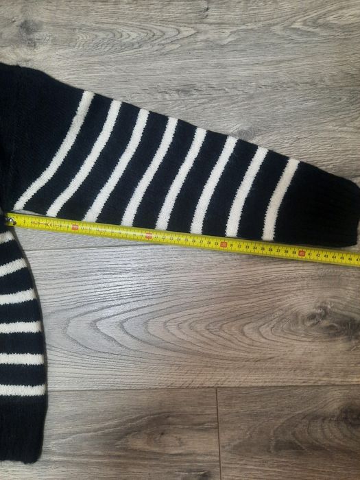 Кофточка жіноча вязана