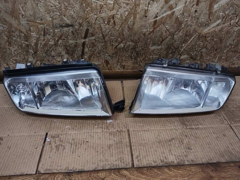 Передні фари Шкода Фабія 1 Skoda Fabia I 1999—2007 без кріплення