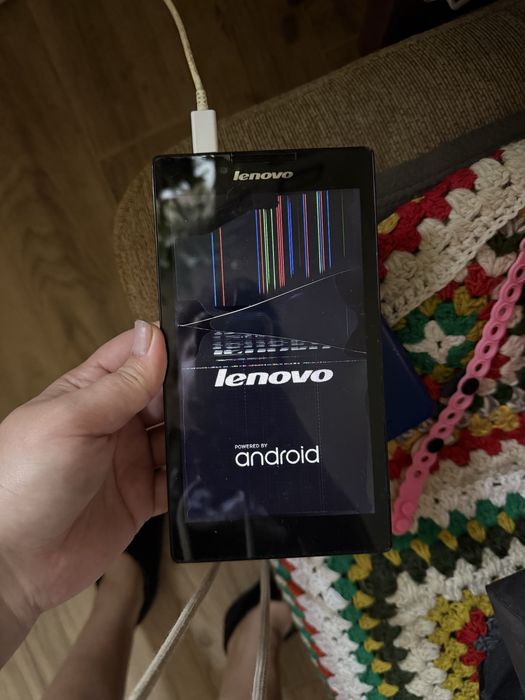 Планшет lenovo TAB 2A7 -30hc 16G  треба замінити екран