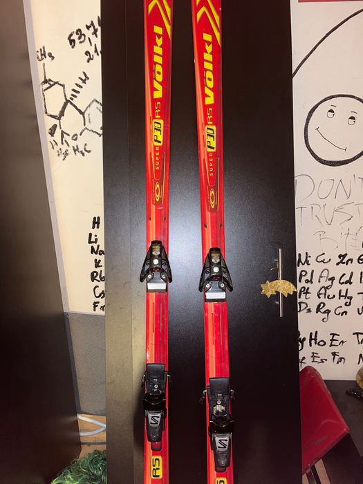 Narty sportowe bez uszkodzeń