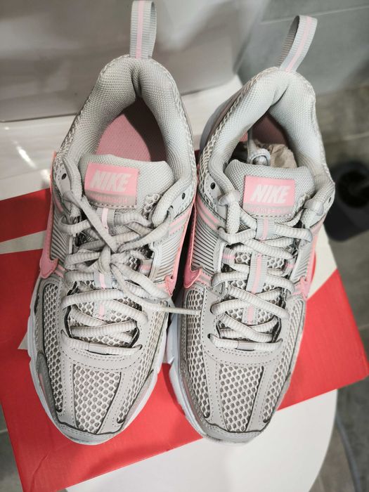 Sapatilhas Nike Vomero 5