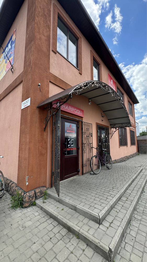 Продам комерційну будівлю