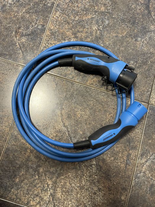 Кабель Mennekes для зарядки електромобіля Type2 to Type1