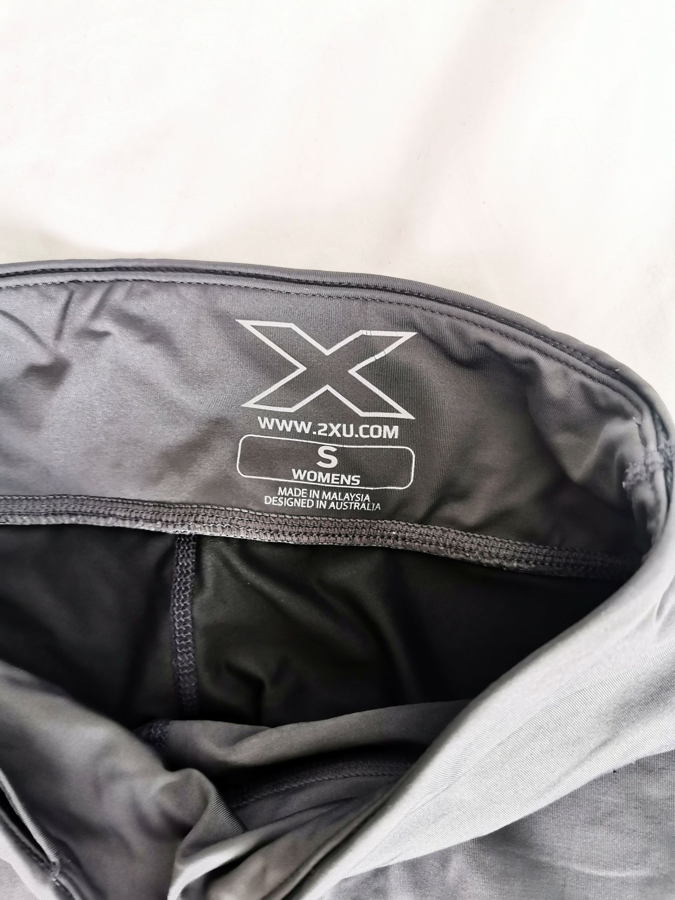 Legginsy bezszwowe trekkingowe sportowe damskie 2XU r S nowe