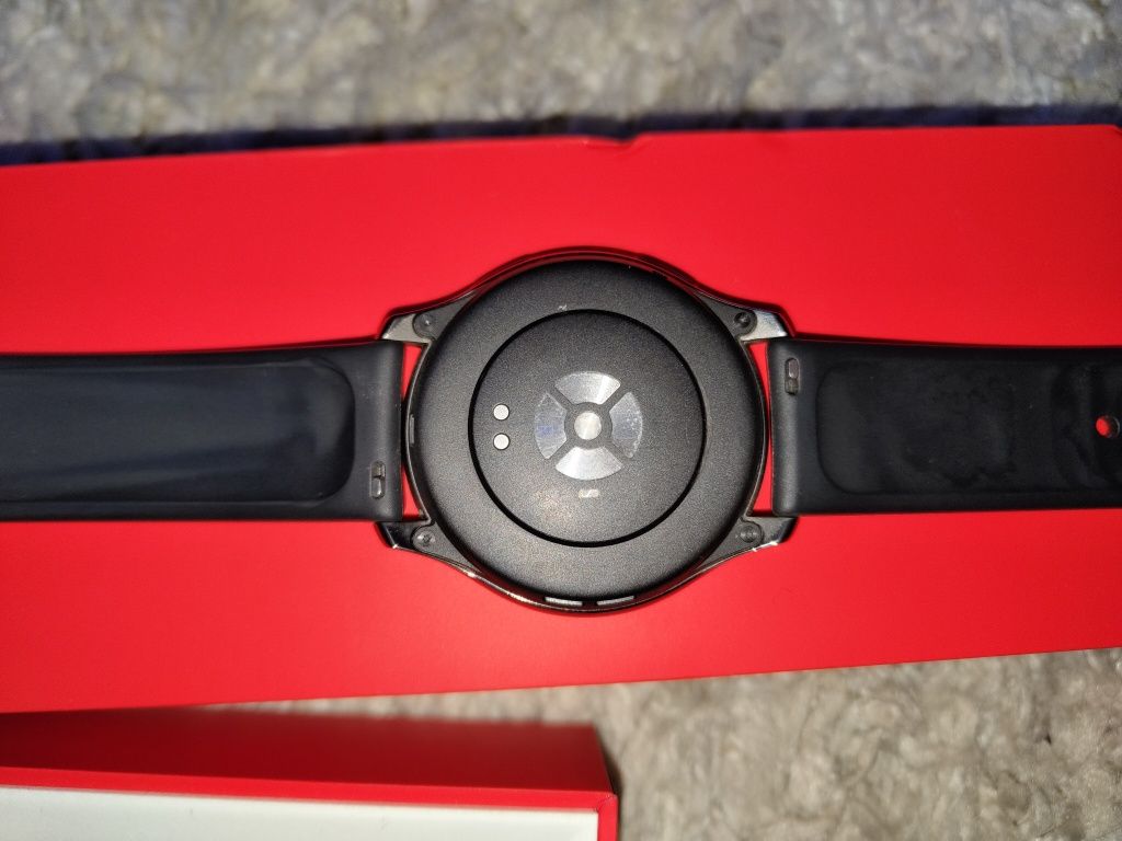 OnePlus+ Watch. + ремішок