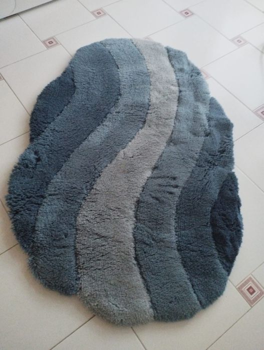 Dois Tapetes de Pelo Azul