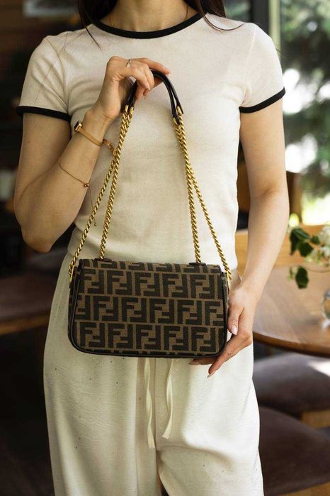 Cумка через плече з жаккардової тканини+ теляча шкіра FF Fendi.