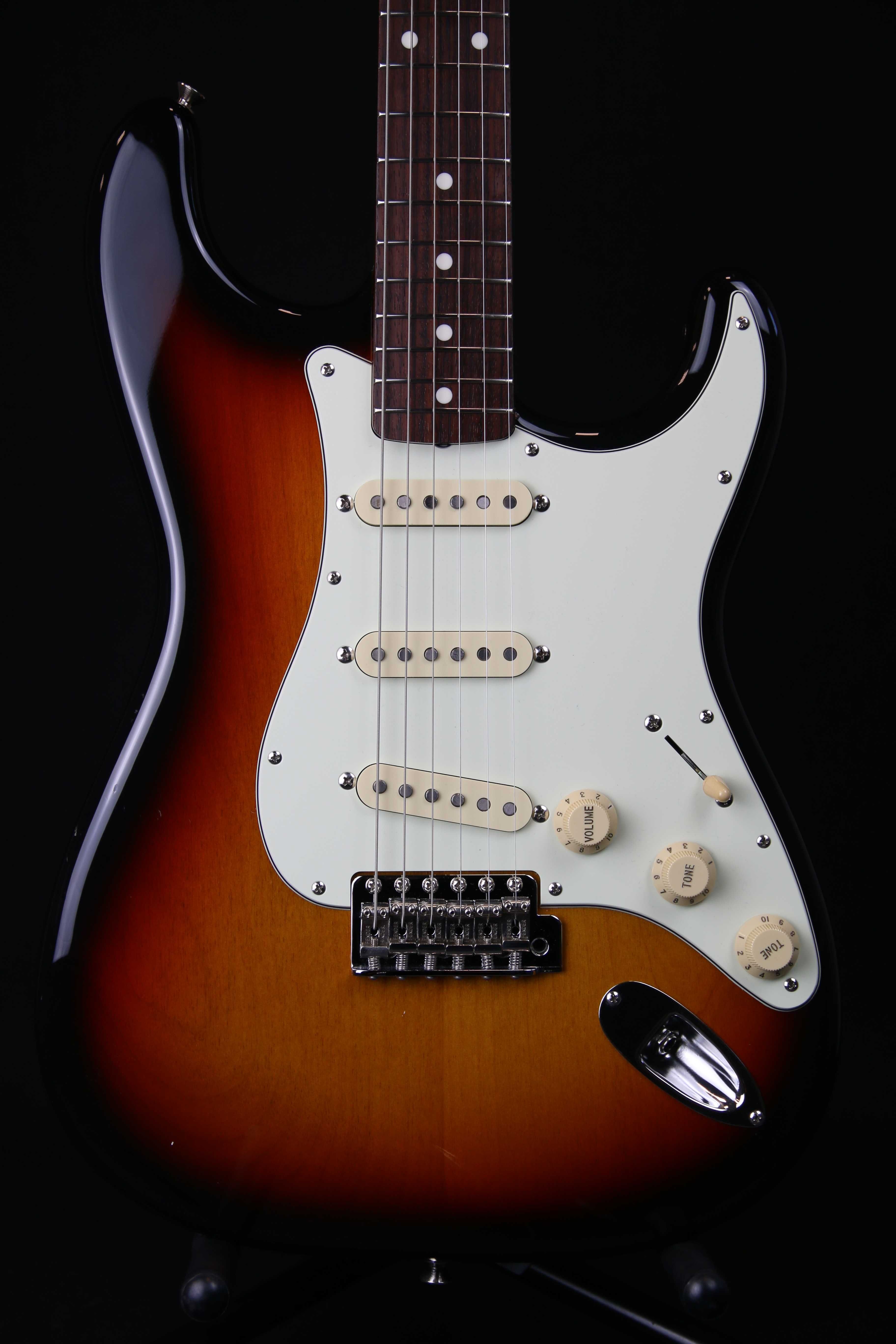 Fender Stratocaster Clasic 60s 3TS Japan