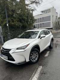 Lexus NX LEXUS NX300H biała perła, mały przebieg