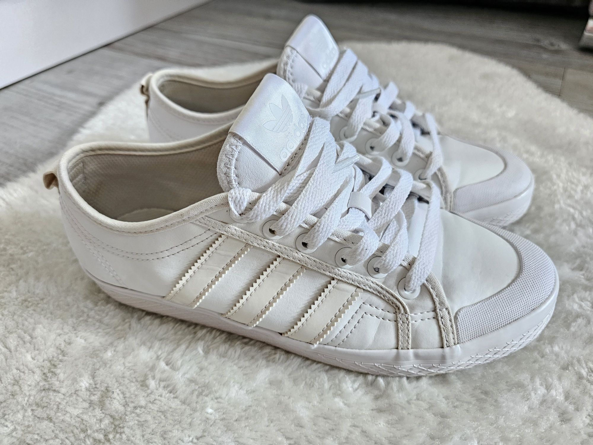 Buty Trampki Adidas Honey LO Rozmiar 40 Białe skórzane Tenisiówki