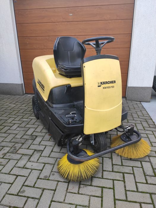 Zamiatarka KM100/100