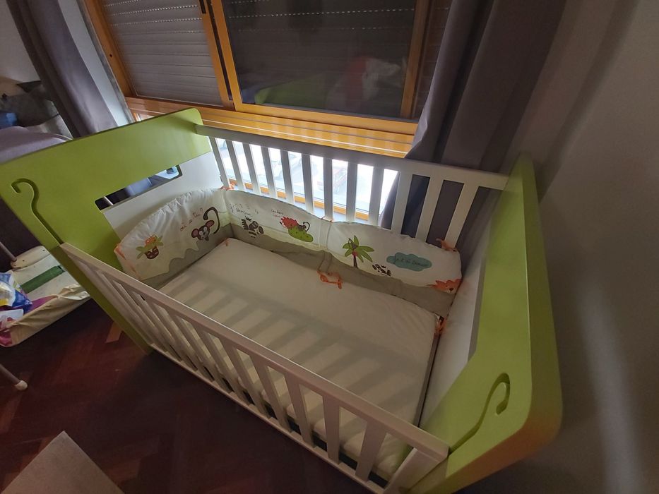 OPORTUNIDADE! Berço+almofada amamentação