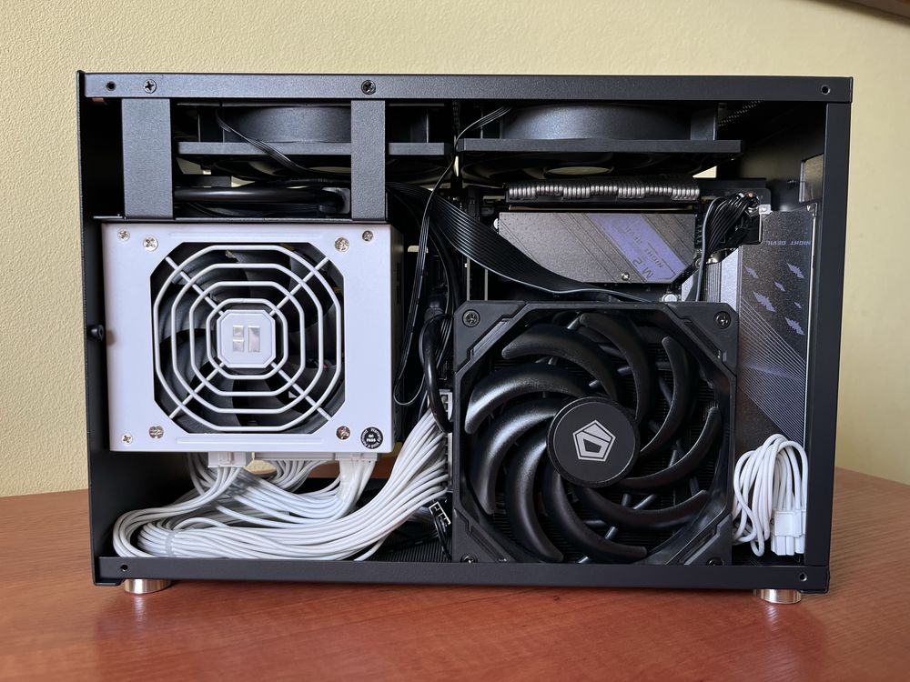 SFF 9L | Ryzen 7700 | RTX 5070 | 32GB DDR5 | 1TB NVME