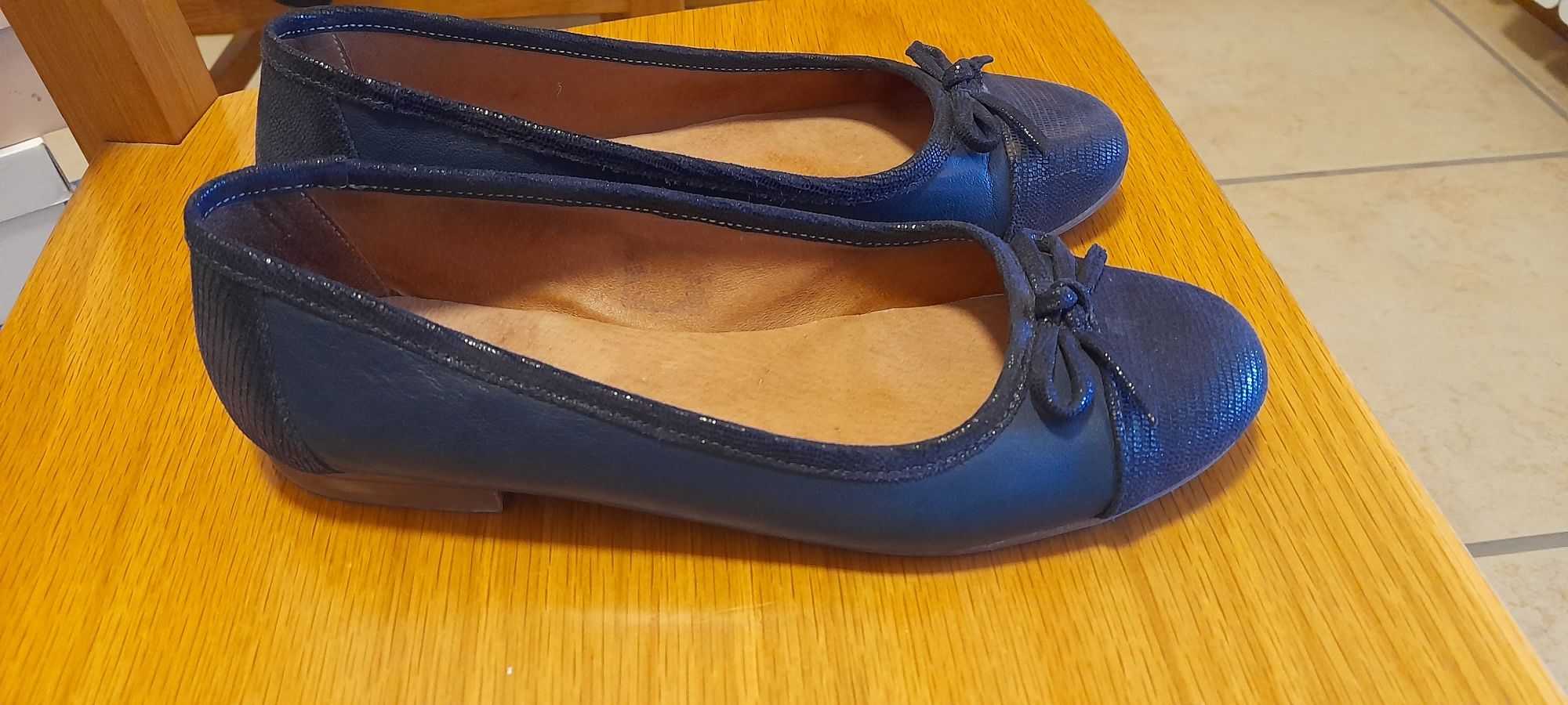 Vários Sapatos de senhora em pele, como novos! Excelente compra!