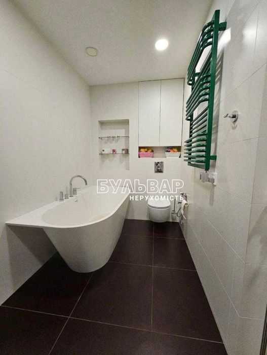 Продам 3 к.кв - 94 м2, Новострой, ЖК Плехановский, ул Молочная