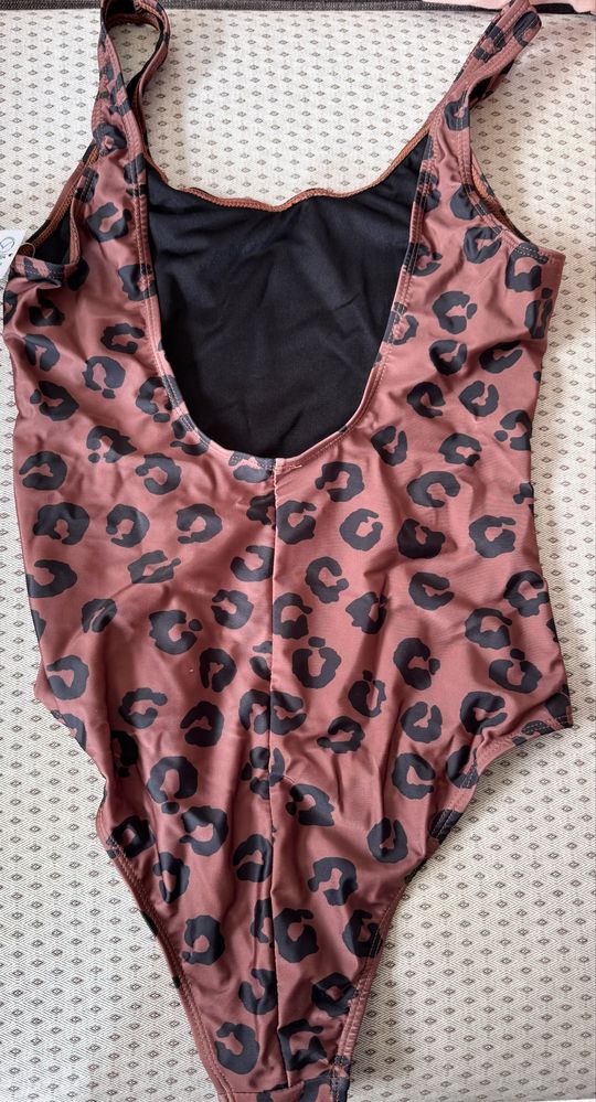Strój kąpielowy Minnie Mouse M nowy jednoczęściowy Disney