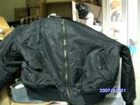 продам фирменную   мужскую  куртку   фирмы  Jacket flyers man