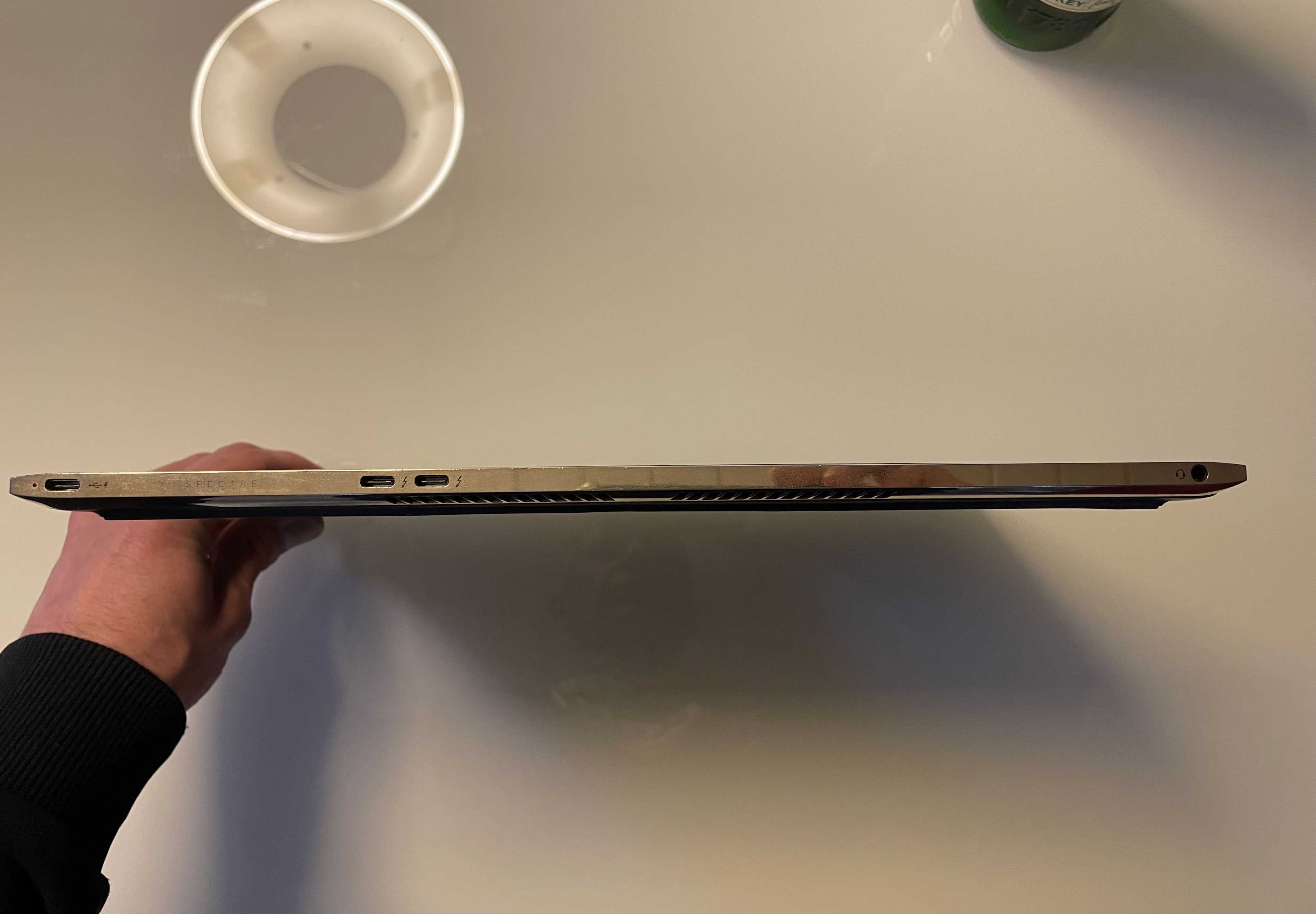 ТОП Ноутбук HP Spectre 13" i7-7500U 8/500gb