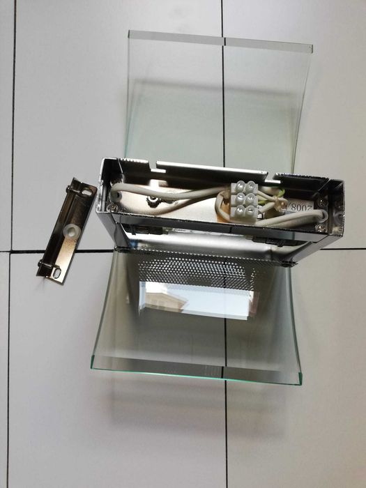 2 apliques de vidro para iluminação de parede em óptimo estado
