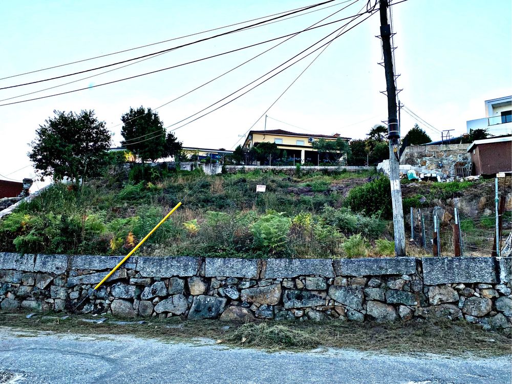 Terreno Urbano em Lamoso Paços de Ferreira ( A 5 minutos da A42 )