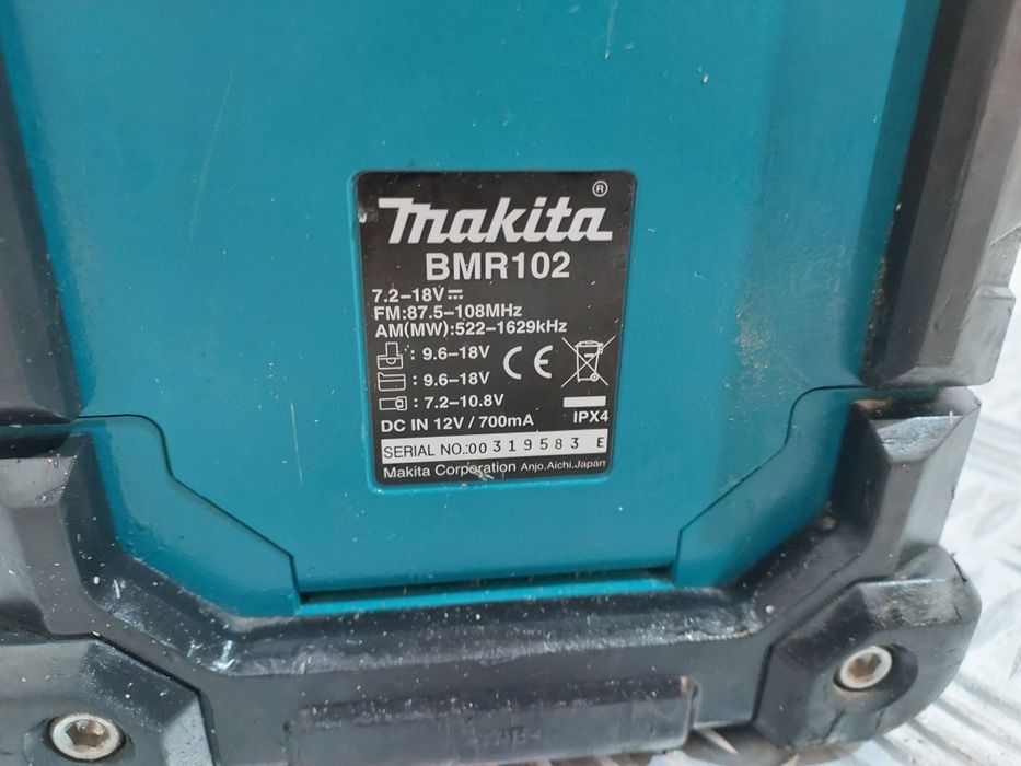 Акумуляторний радіоприймач Makita DMR 102