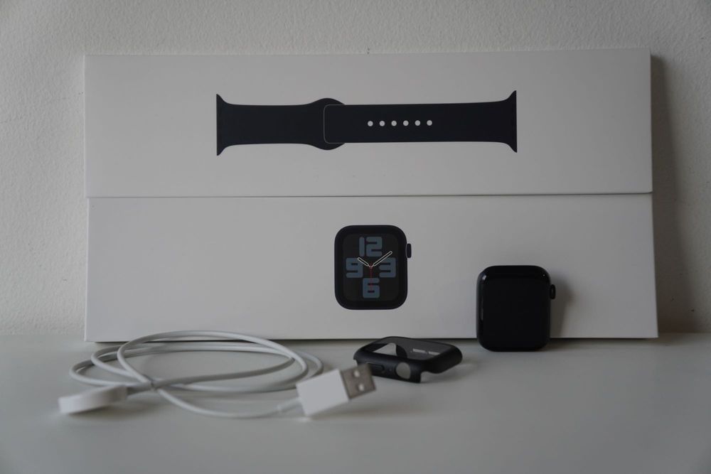 Apple Watch SE 44mm 2nd Gen. - Meia-noite - Ótimo Estado