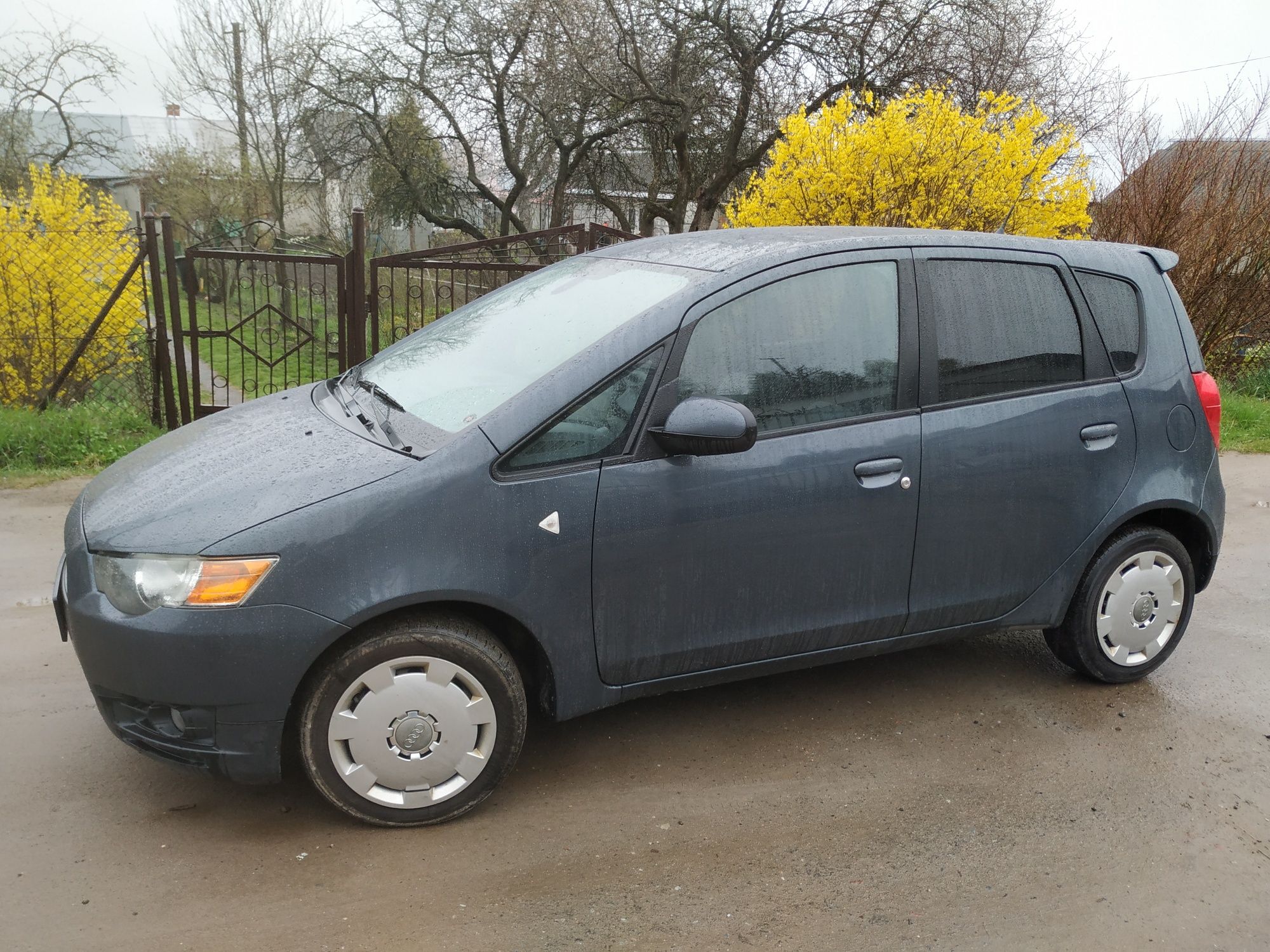 Mitsubishi Colt 2009