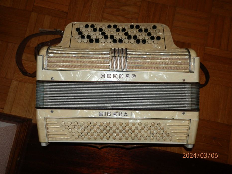 Acordeão Hohner - Sirena I