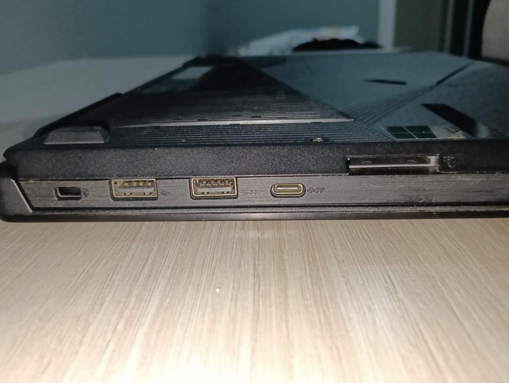Laptop gamingowy Asus GL503V + podkładka chłodząca