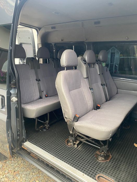 Ford Transit 9 osobowy 2005