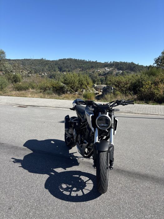Honda cb125r