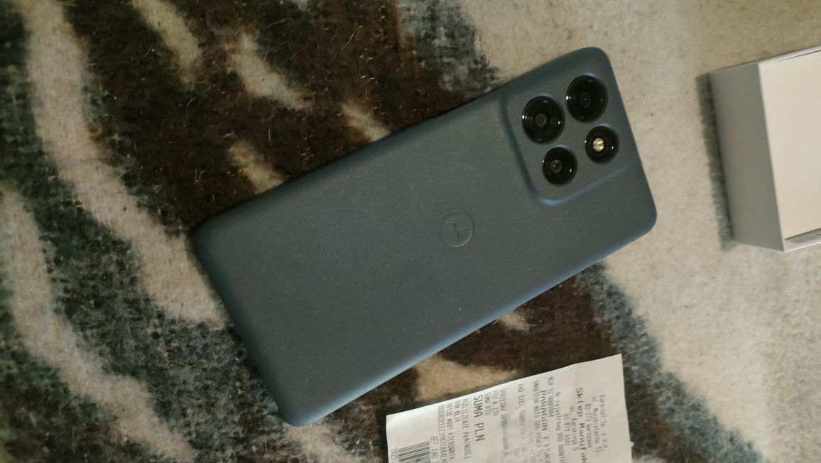 Nowy telefon Motorola g86 power 5G