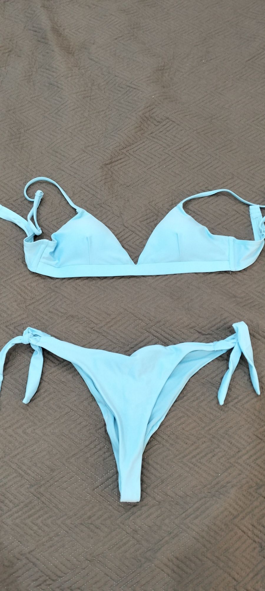 Bikinis diversos