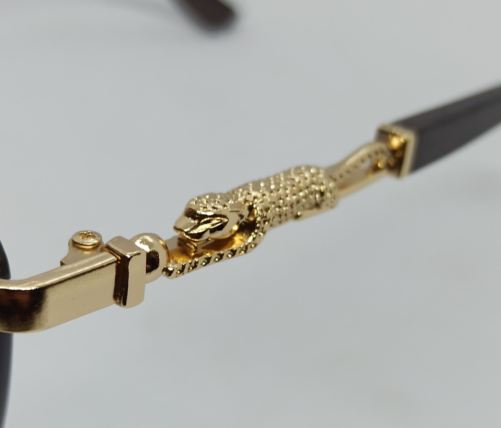 Cartier i очки унисекс серо фиолетовый градиент безоправные в золоте
