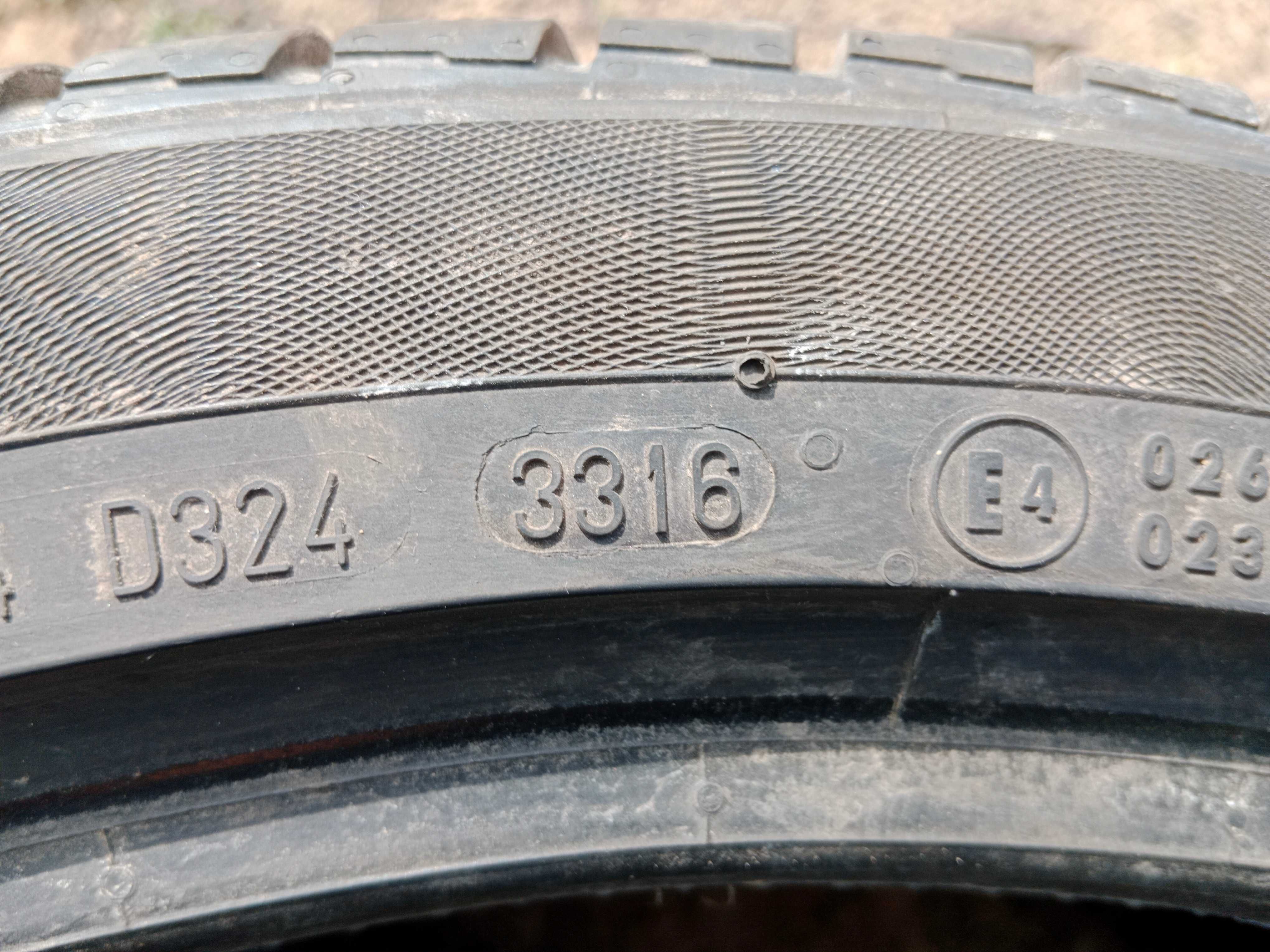 Opona używana 285/35R20 Continental ContiWinterContact TS830P MO 1szt.