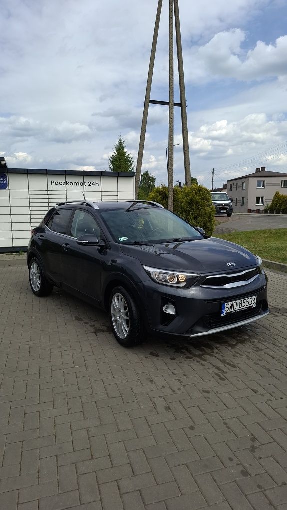 Kia Stonic 2017 / Październik