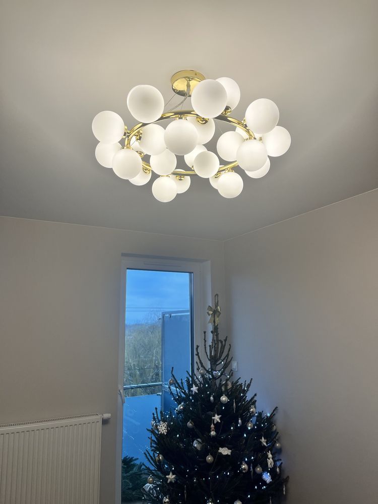Lampa żyrandol wiszący okrągły kule złota obręcz marsiada