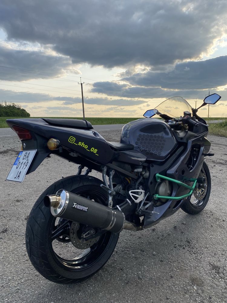 Продам Honda CBR 600 F4i