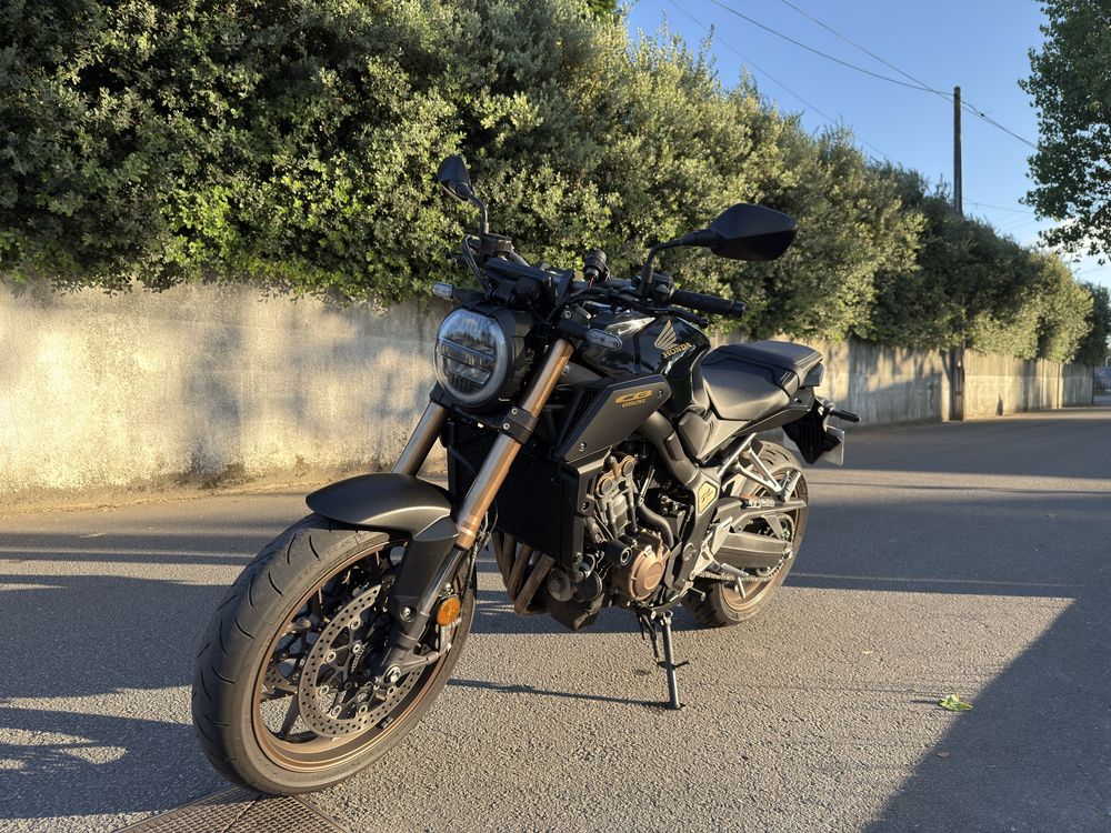 Honda CB 650 R 2020 com revisao completa