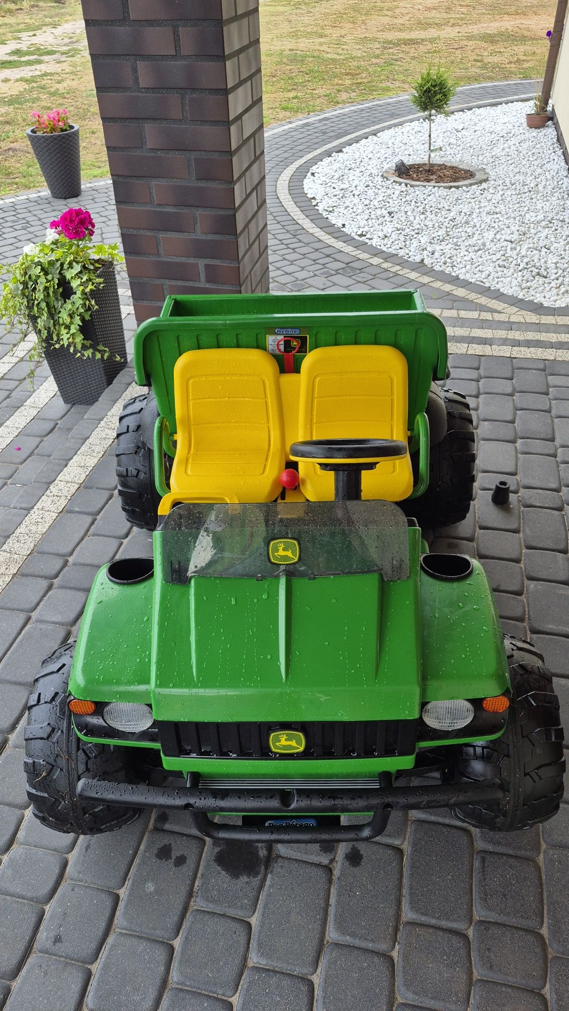 John Deere gator