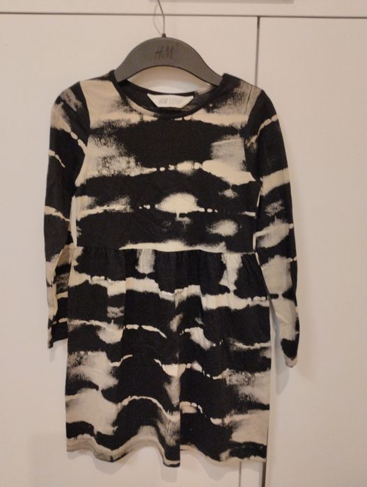 Bawełniana sukienka z długim rękawem r.122/128 H&M