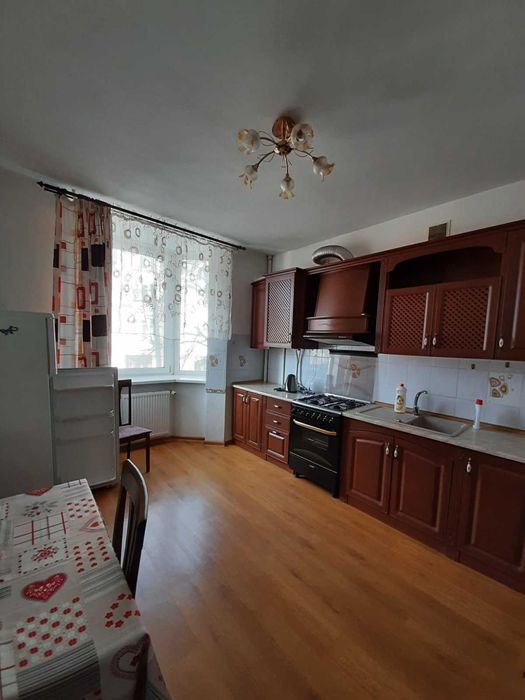 оренда 3 кімн. квартири близько Центру