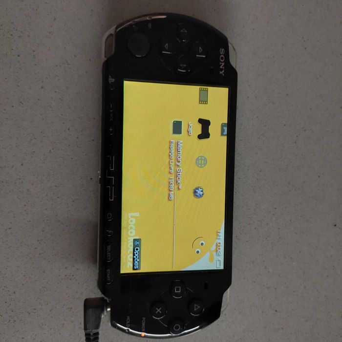 Psp + acessórios + cartão de memória 2GB