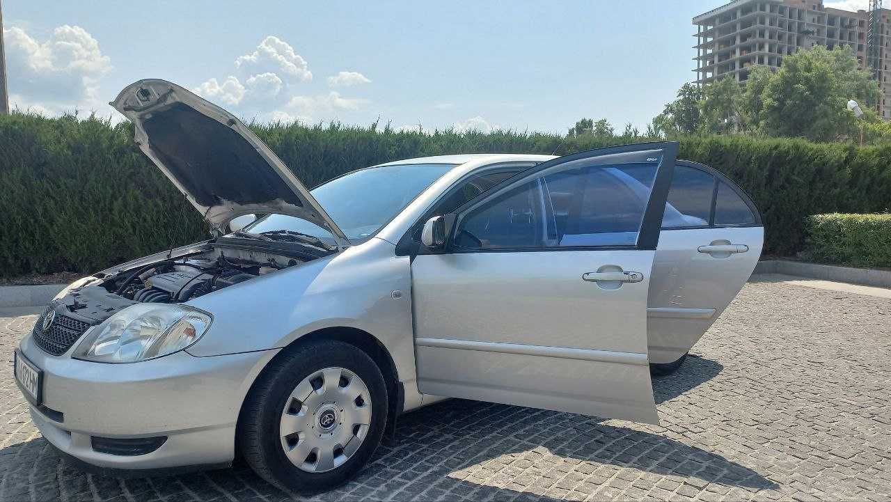 Toyota Corolla седан