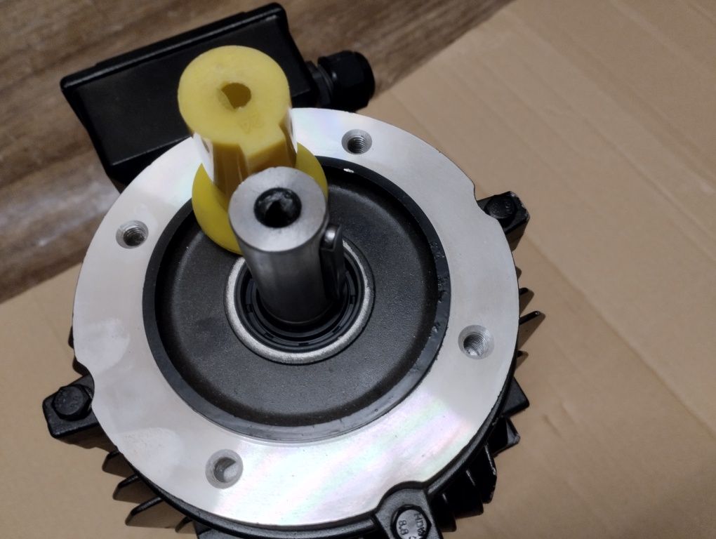 Silnik elektryczny trójfazowy 1.1 kw Moll motor